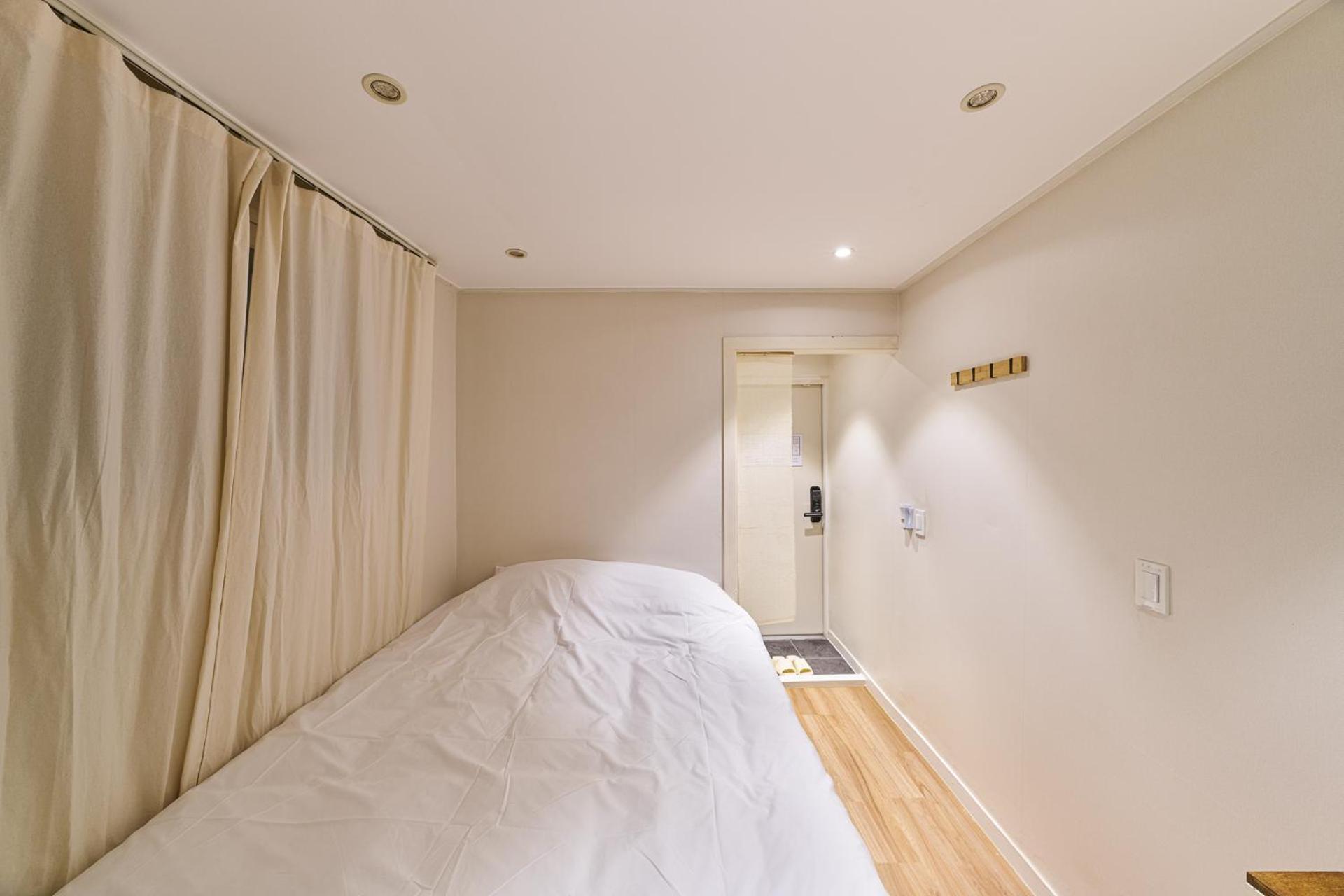 Life In Insa Hostel โซล ภายนอก รูปภาพ